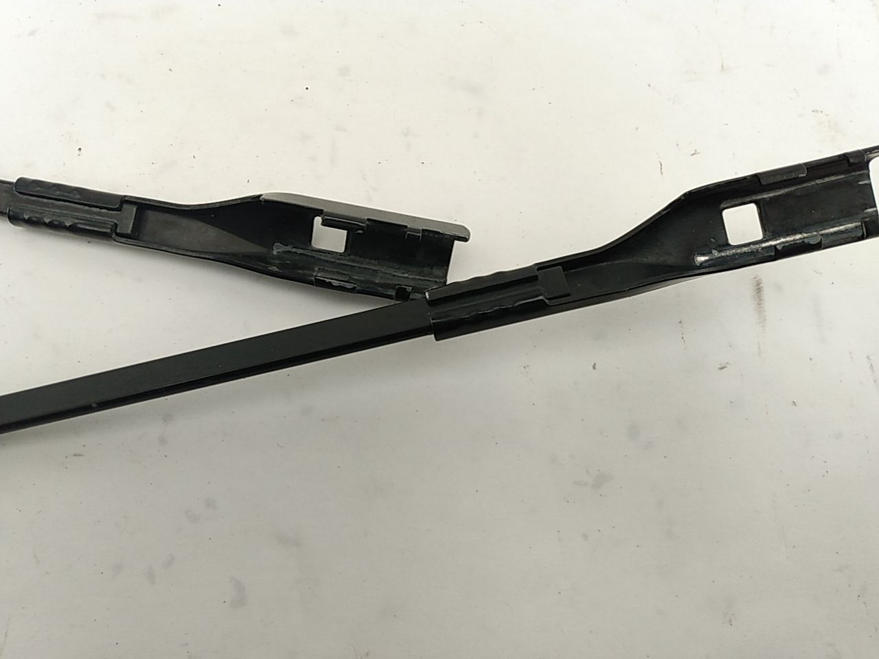 Alfa Romeo Giulia Pair Of Windshield Wiper Arms