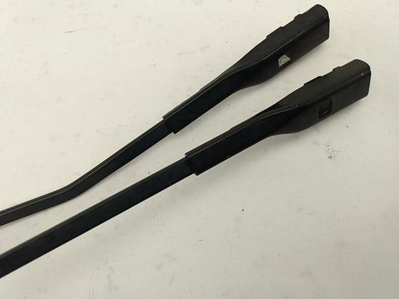 Alfa Romeo Giulia Pair Of Windshield Wiper Arms