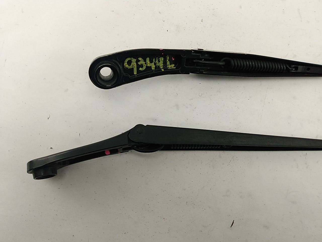 Alfa Romeo Giulia Pair Of Windshield Wiper Arms