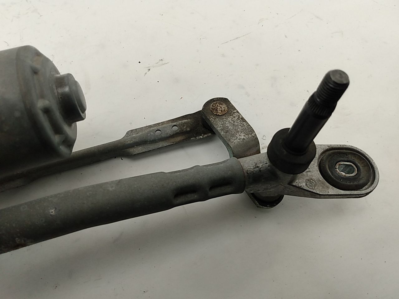 Alfa Romeo Giulia Front Windshield Wiper Transmission And Motor