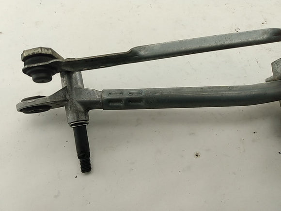 Alfa Romeo Giulia Front Windshield Wiper Transmission And Motor