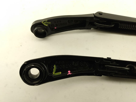 Alfa Romeo Giulia Pair Of Windshield Wiper Arms