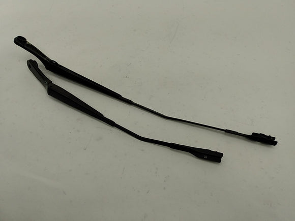 Alfa Romeo Giulia Pair Of Windshield Wiper Arms