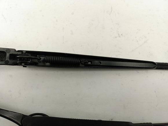 Alfa Romeo Giulia Pair Of Windshield Wiper Arms