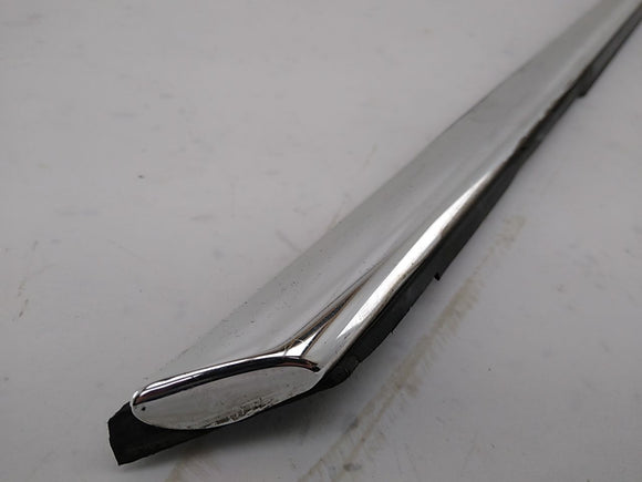 Alfa Romeo Giulia Passenger Right Front Exterior Door Window Molding Trim