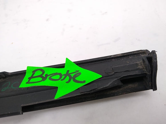 Alfa Romeo Giulia Passenger Right Front Exterior Door Window Molding Trim