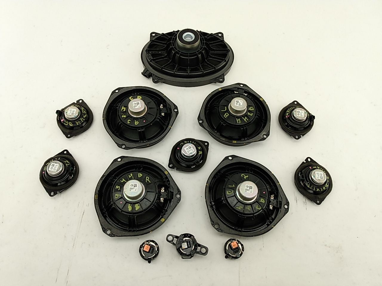 Alfa Romeo Giulia Set Of 13 Audio Speakers - 0