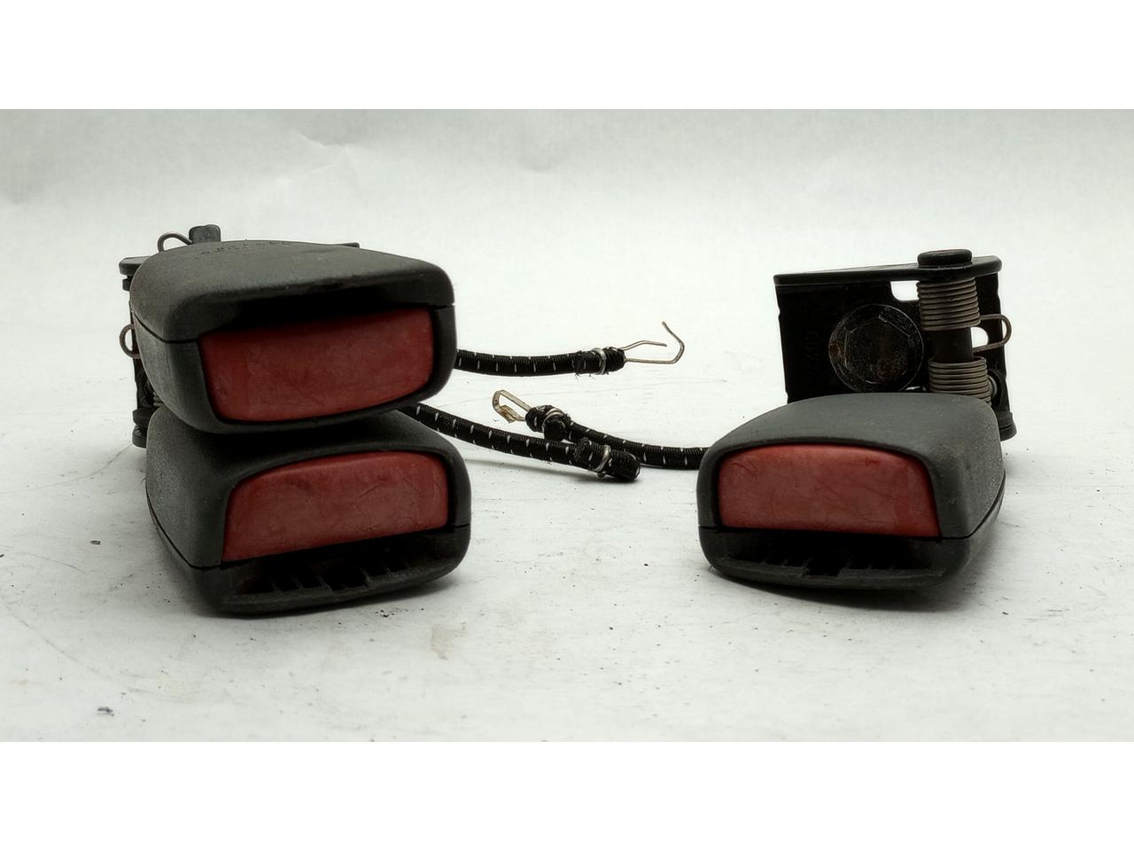 Volvo V70 Pair Of Rear Seat Belt Buckles