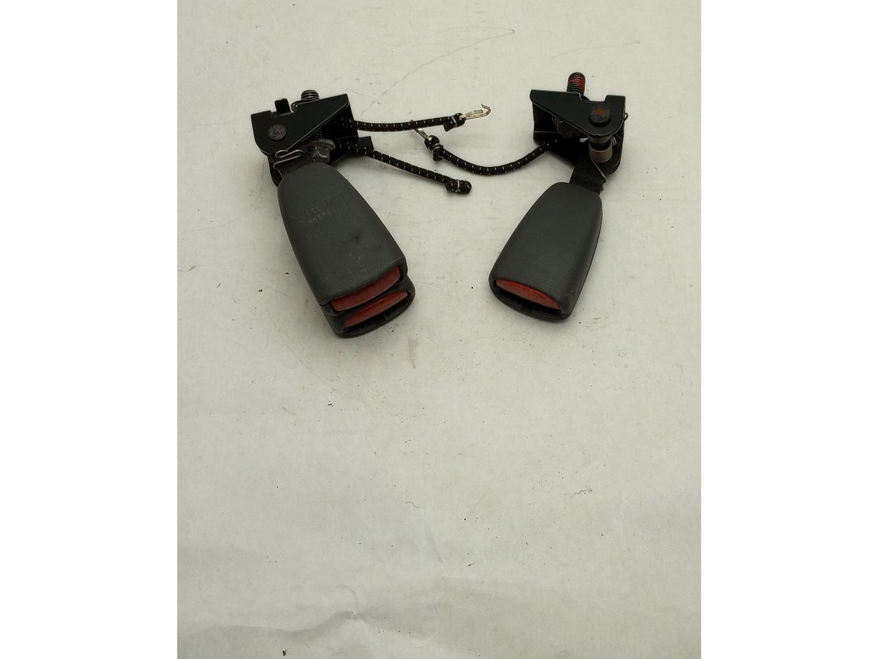 Volvo V70 Pair Of Rear Seat Belt Buckles