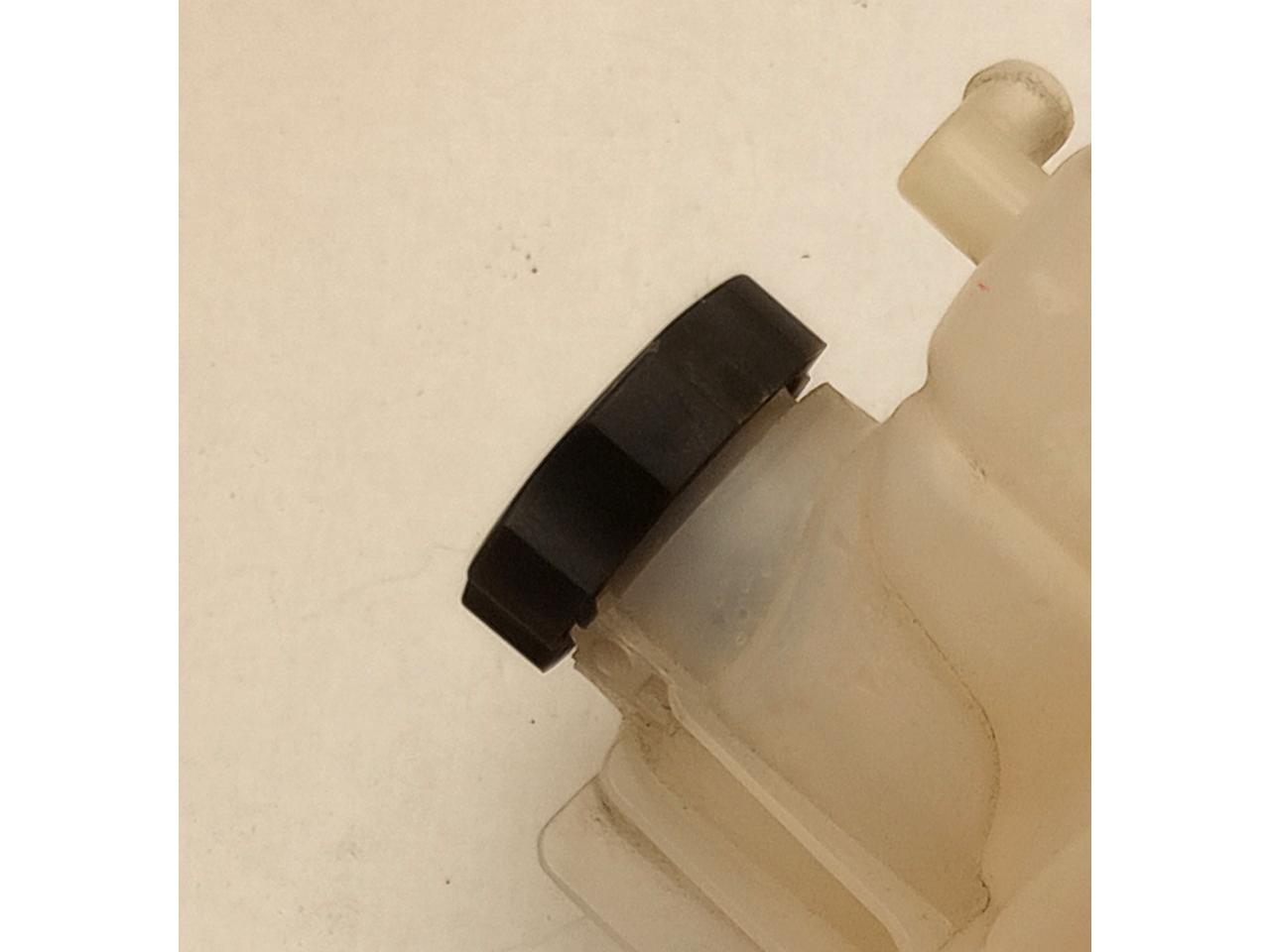 Alfa Romeo Giulia Water Coolant Reservoir