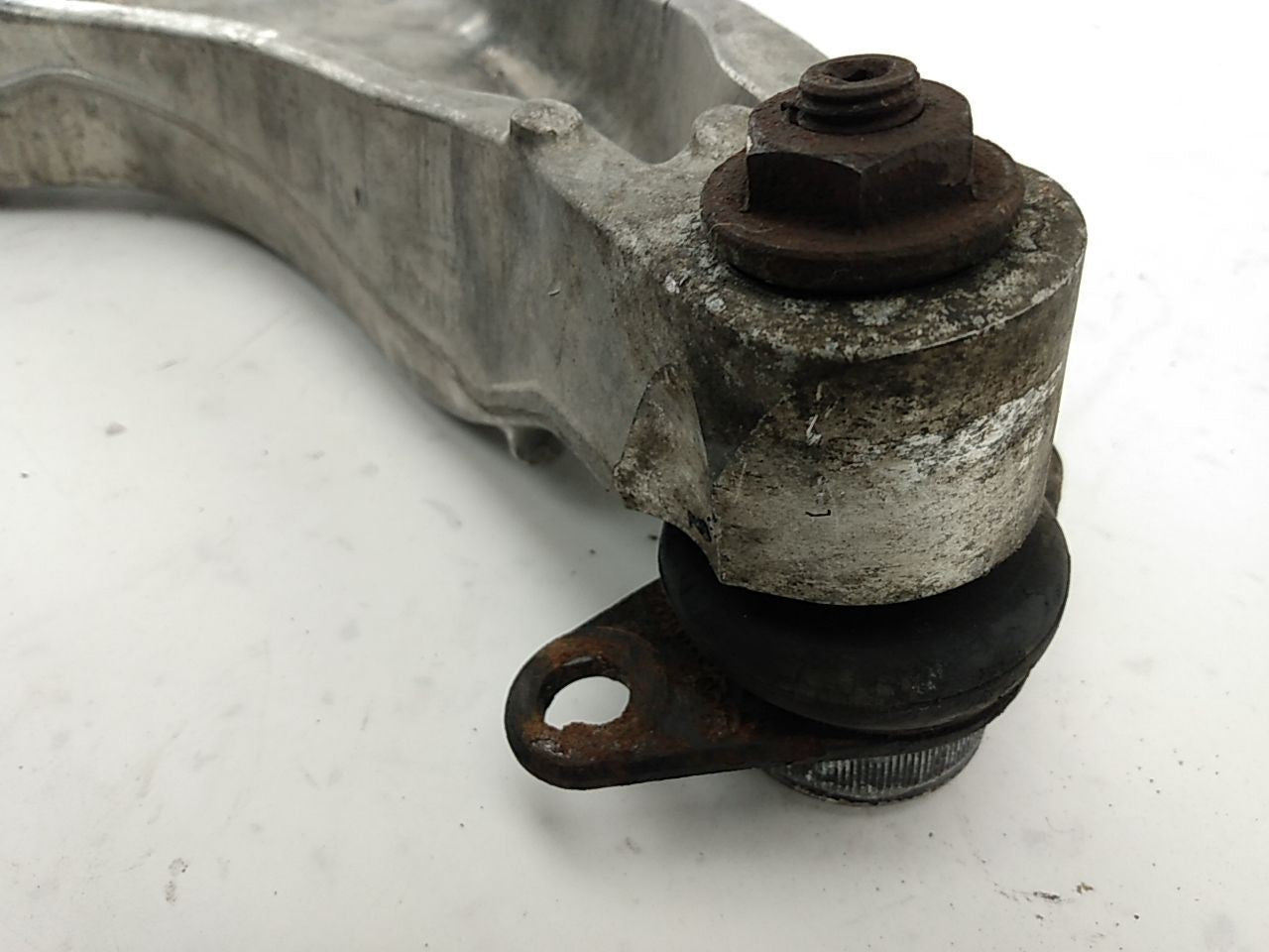 Volvo V70 Passenger Right Front Lower Control Arm