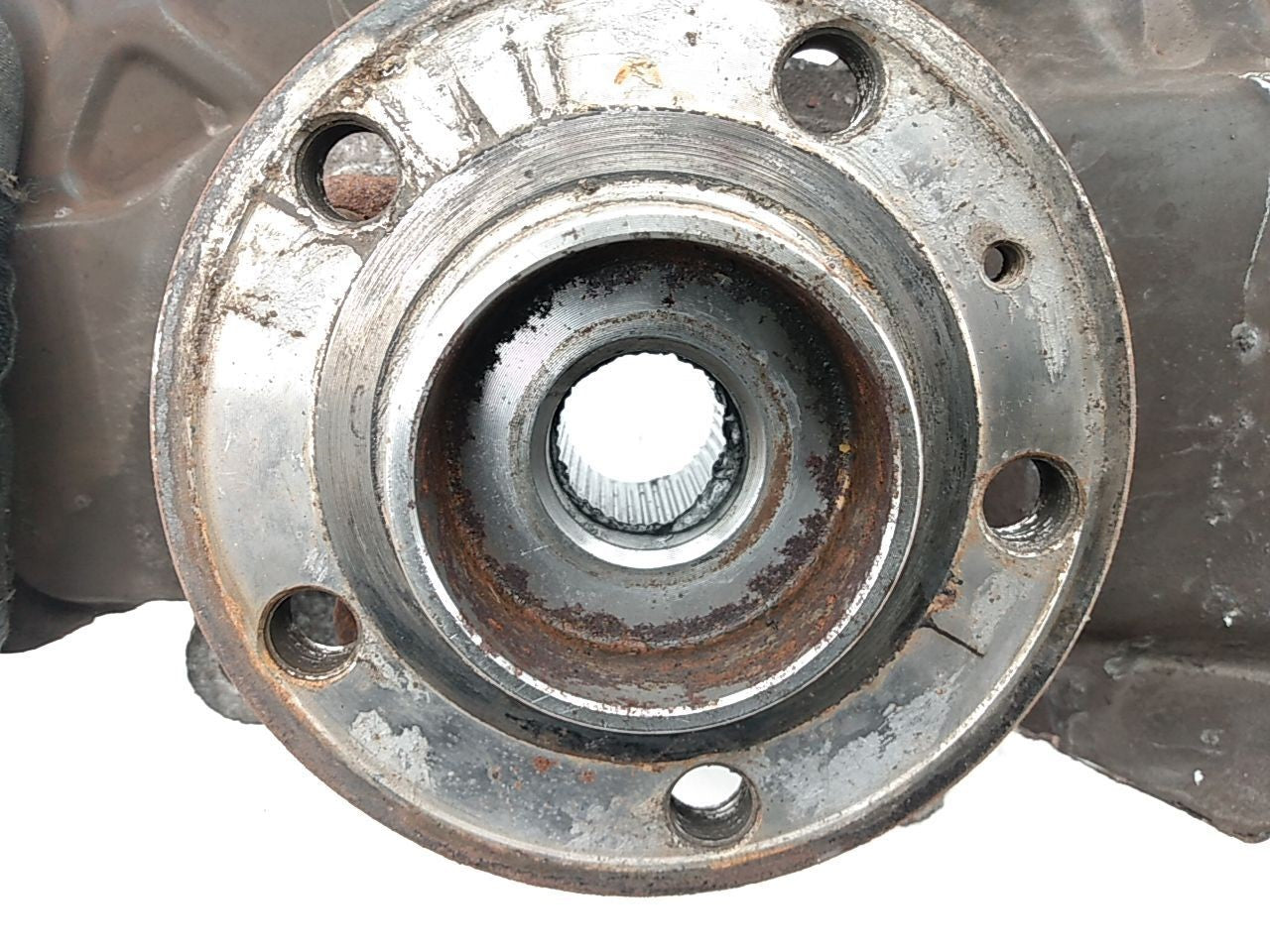 Volvo V70 Driver Left Front Spindle Knuckle Hub