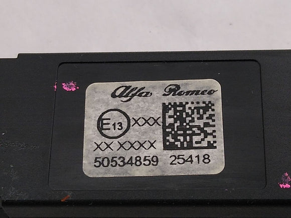 Alfa Romeo Giulia Antenna Booster Amplifier