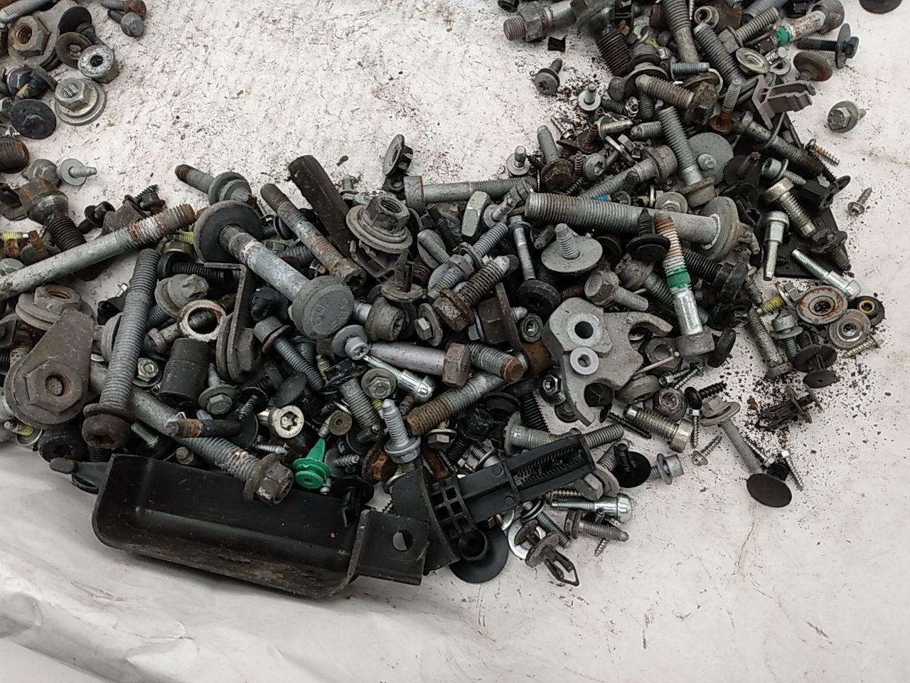 Alfa Romeo Giulia Dismantling Hardware Fasteners Bolts Nuts