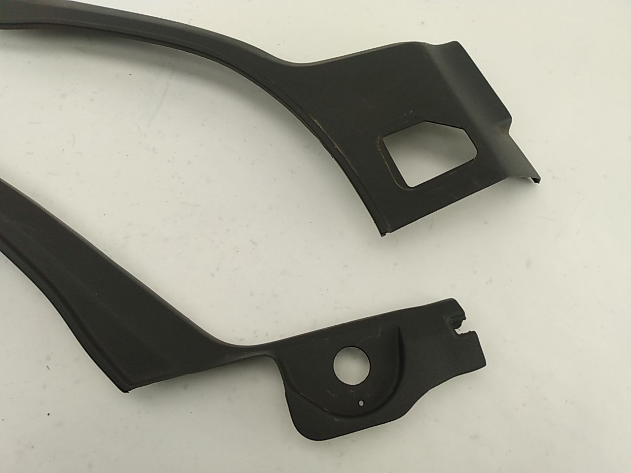 Jeep Cherokee Pair Of Rear Door Sill Trims