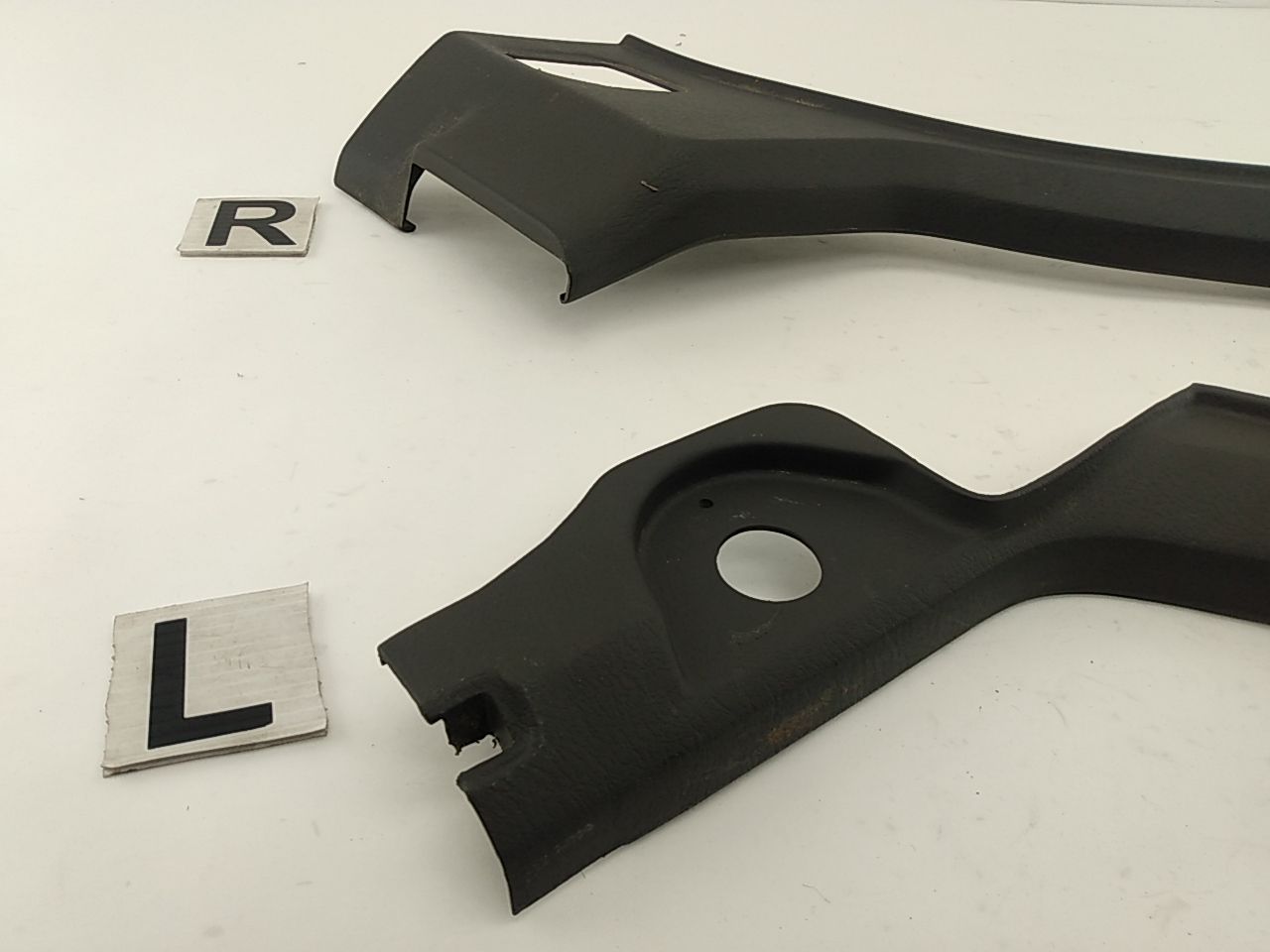 Jeep Cherokee Pair Of Rear Door Sill Trims