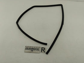 Jeep Cherokee Passenger Right Front Window Glass Seal