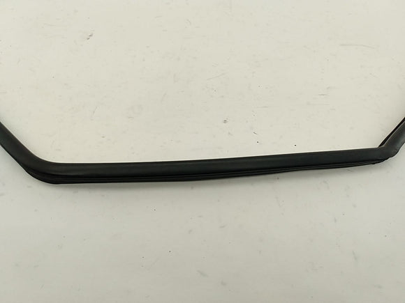 Jeep Cherokee Passenger Right Front Window Glass Seal