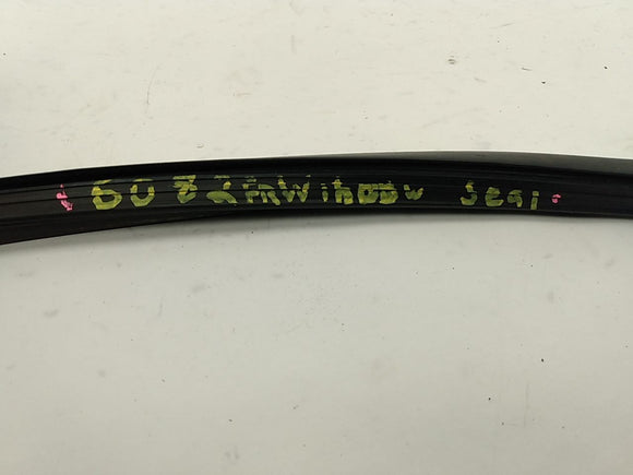 Jeep Cherokee Passenger Right Front Window Glass Seal