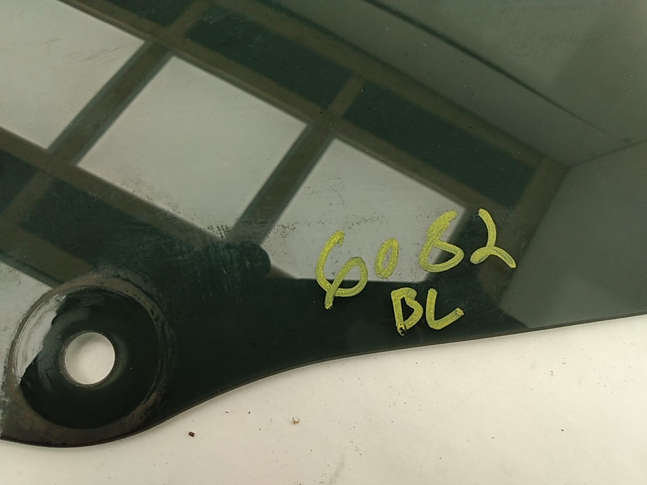 Jeep Cherokee Driver Left Rear Door Window Glass