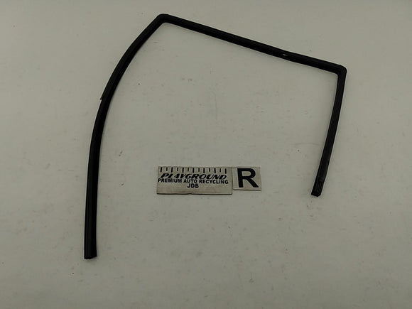 Jeep Cherokee Passenger Right Rear Window Glass Seal