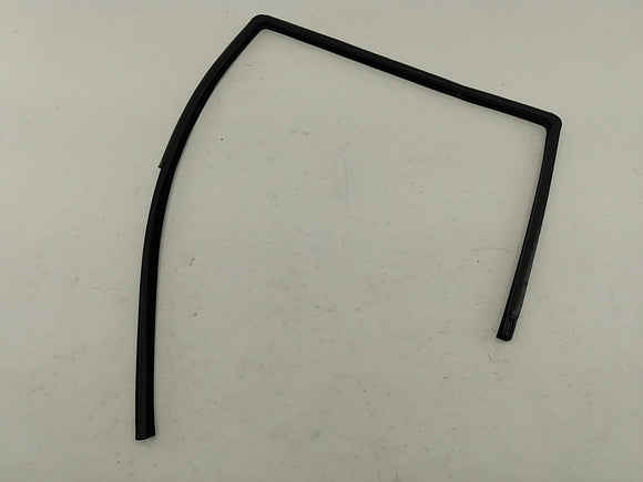 Jeep Cherokee Passenger Right Rear Window Glass Seal