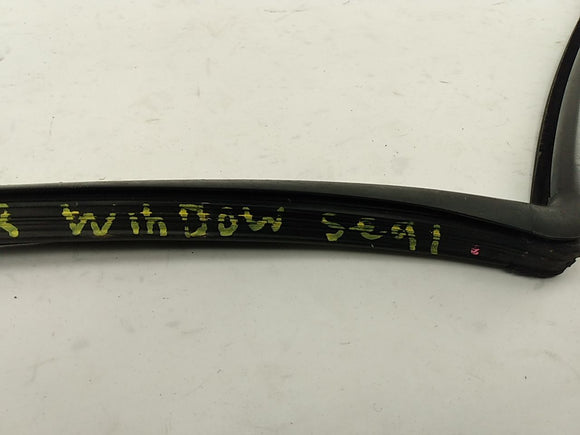 Jeep Cherokee Passenger Right Rear Window Glass Seal
