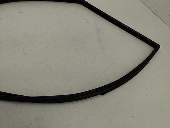 Jeep Cherokee Driver Left Front Window Glass Seal