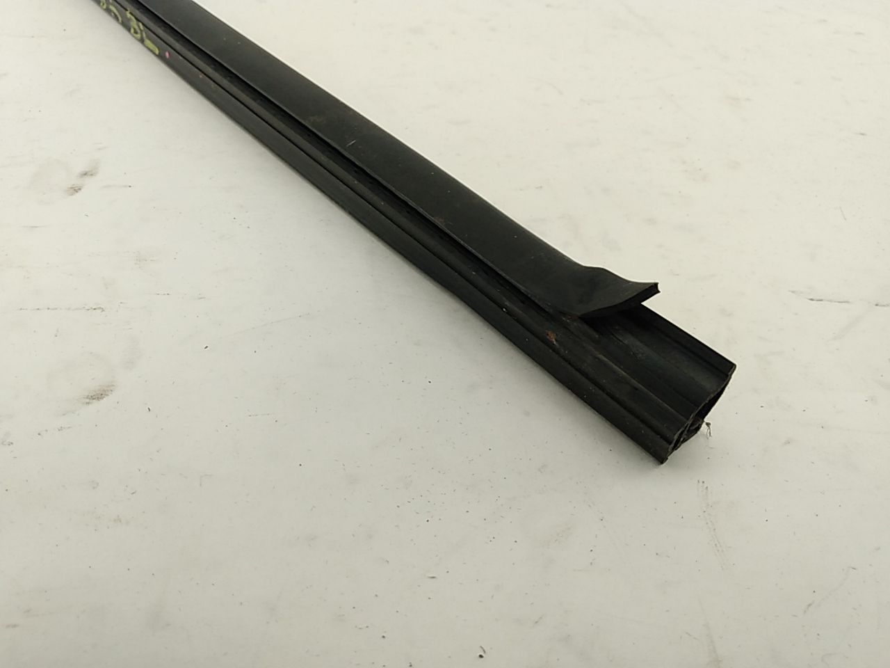 Jeep Cherokee Driver Left Rear Window Glass Seal