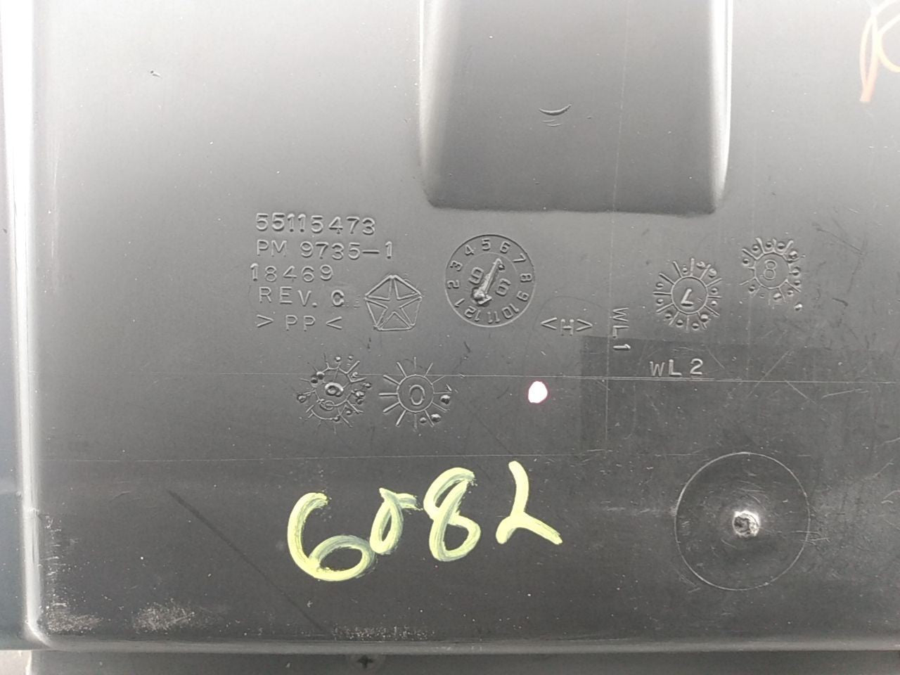Jeep Cherokee Passenger Right Glove Box Compartment