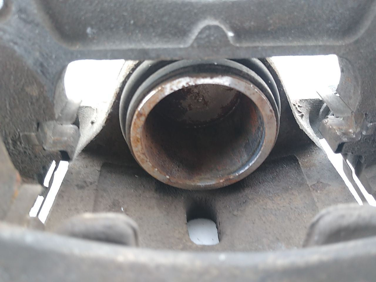 Pontiac Solstice Driver Left Front Brake Caliper
