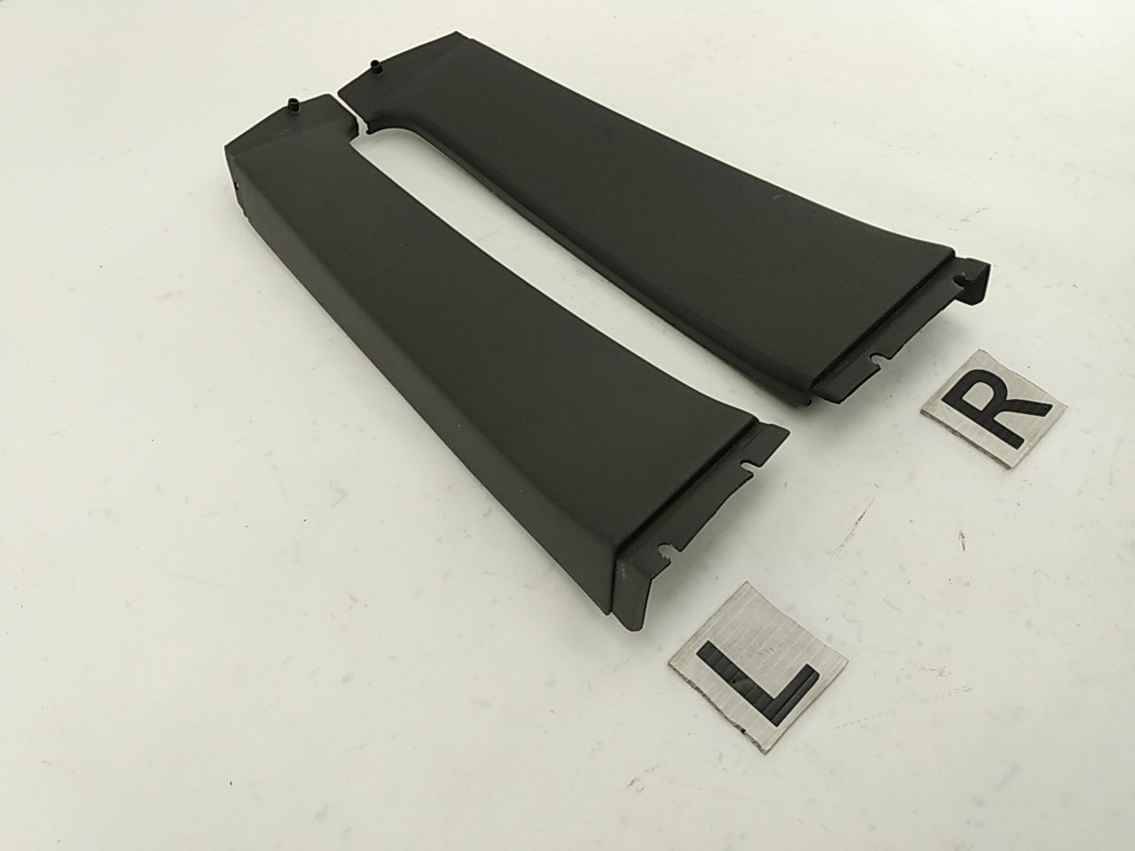 Jeep Cherokee Pair Of Rear C Pillar Trims