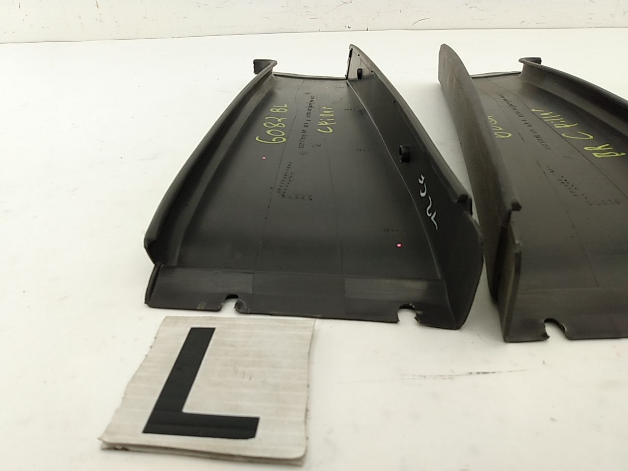Jeep Cherokee Pair Of Rear C Pillar Trims