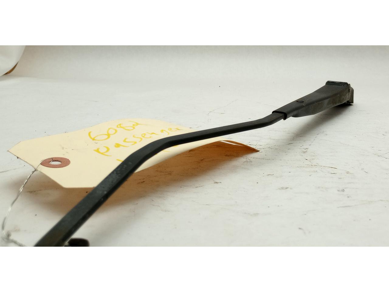 Jeep Cherokee Passenger Right Windshield Wiper Arm