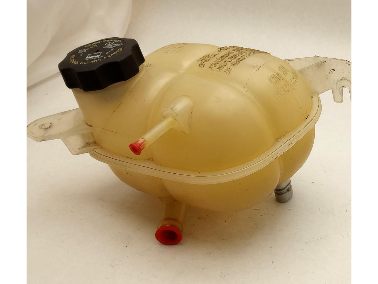 Pontiac Solstice Coolant Fluid Reservoir