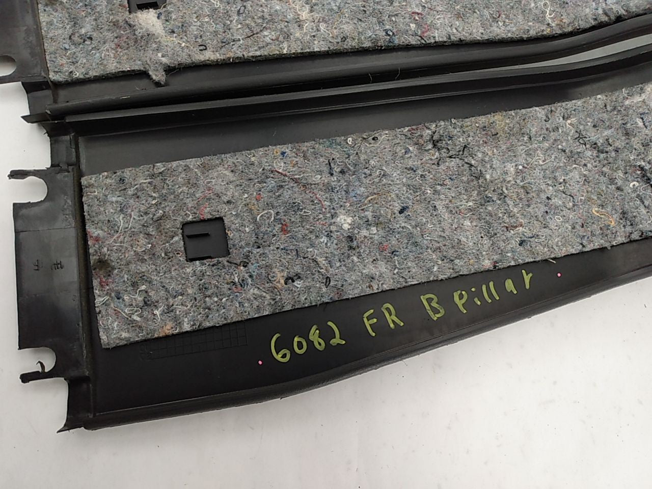 Jeep Cherokee Pair Of Interior B Pillar Trims