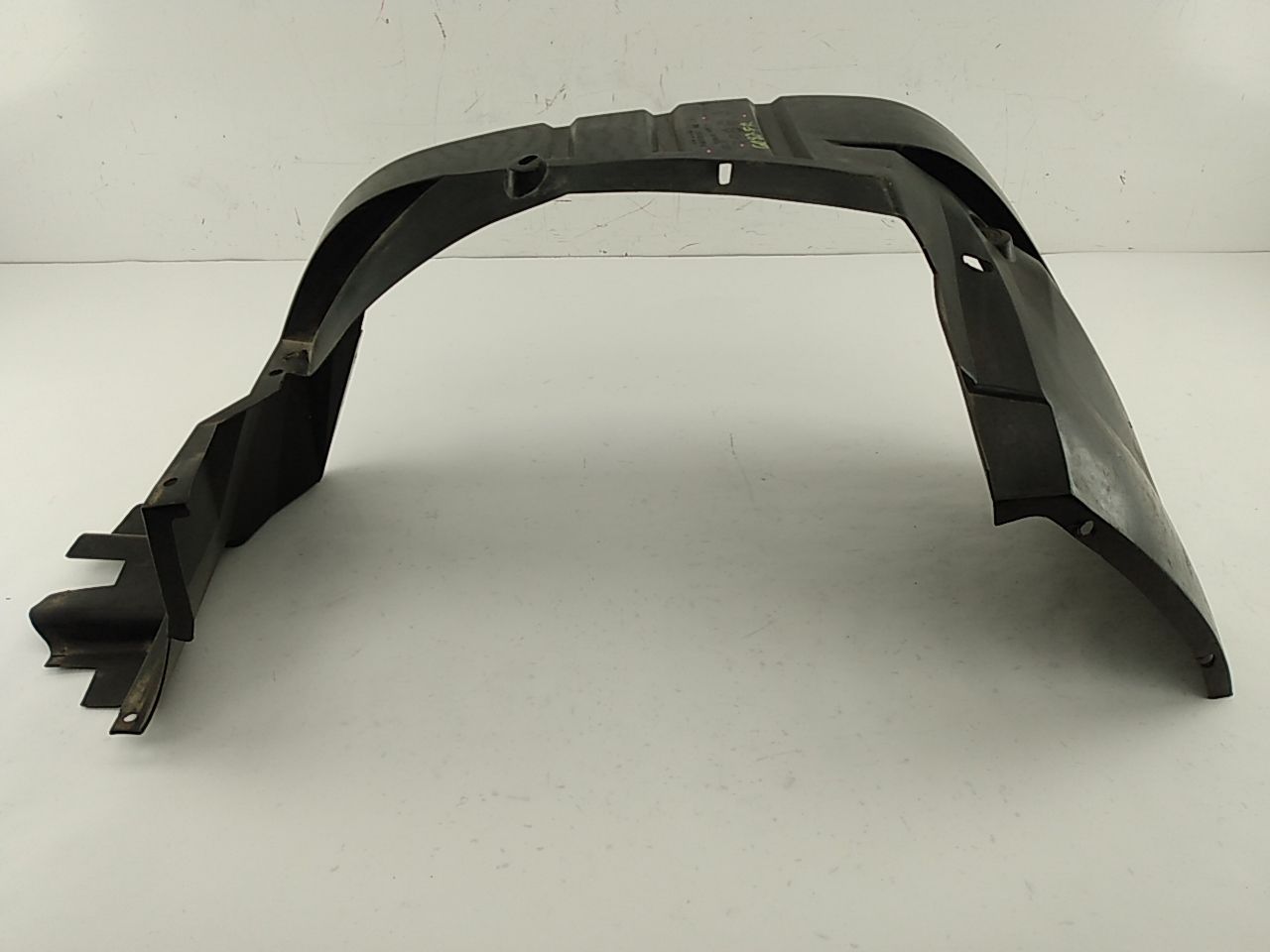 Jeep Cherokee Passenger Right Front Inner Fender Liner