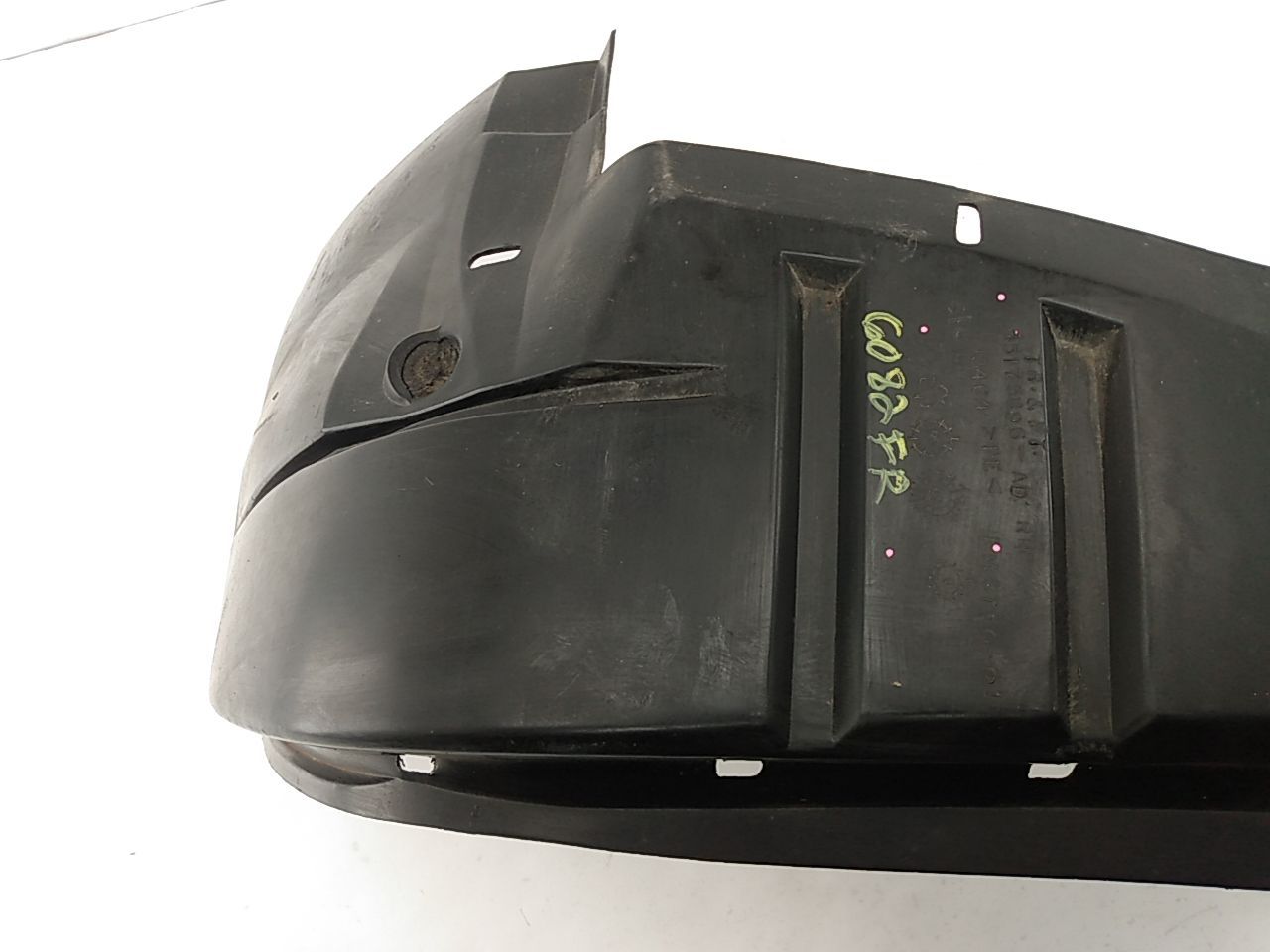 Jeep Cherokee Passenger Right Front Inner Fender Liner