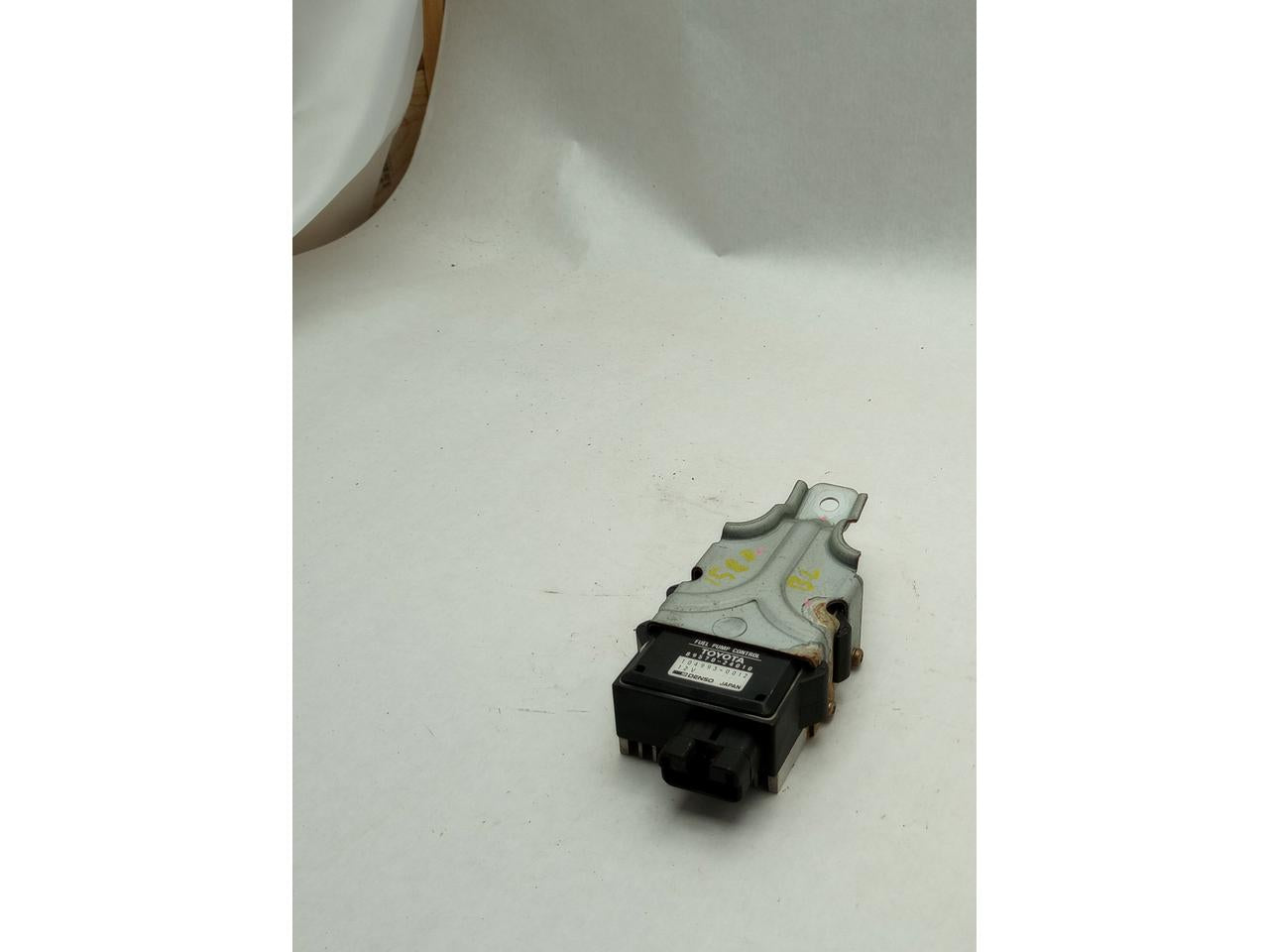 Lexus SC400 Fuel Pump Control Module