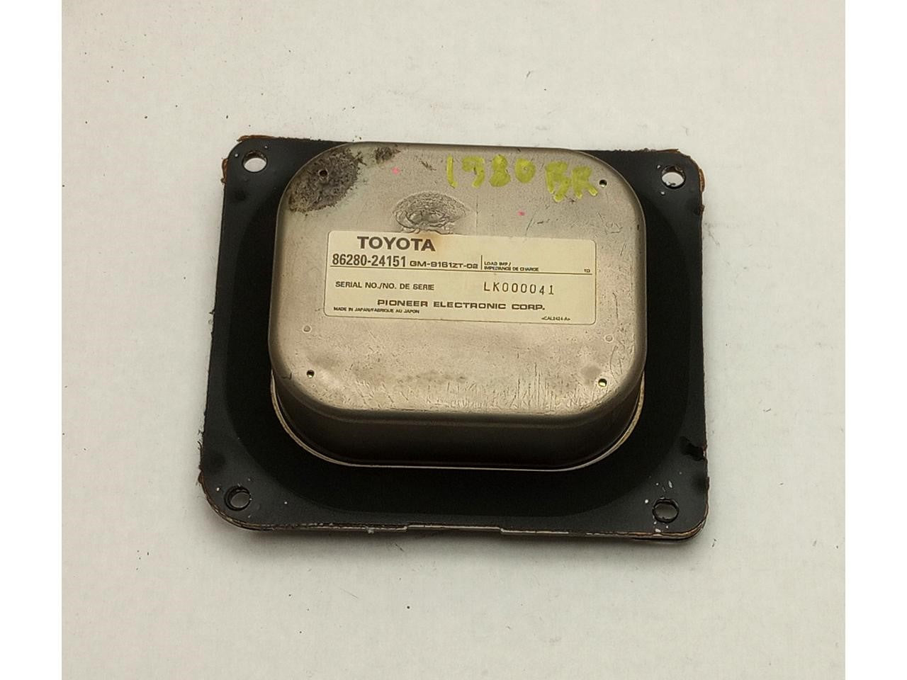Lexus SC400 Stereo Speaker Amplifier