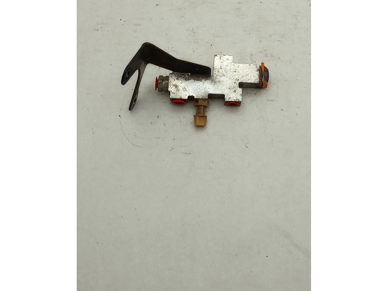 Jeep Cherokee Brake Proportioning Valve