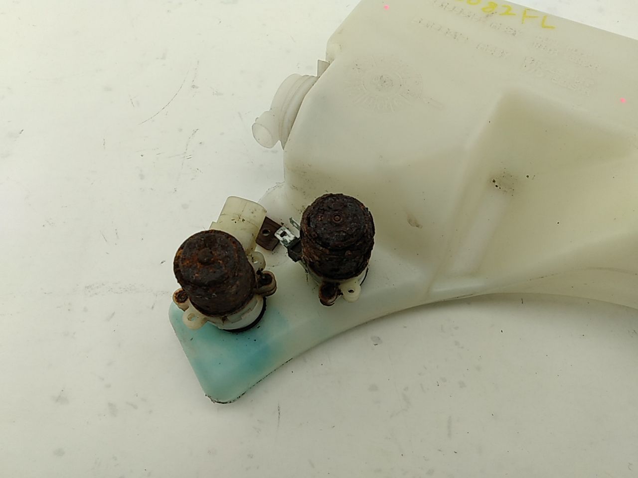 Jeep Cherokee Windshield Washer Fluid Reservoir