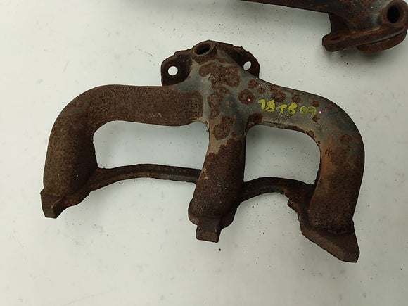 Jeep Cherokee Pair Of Exhaust Manifolds