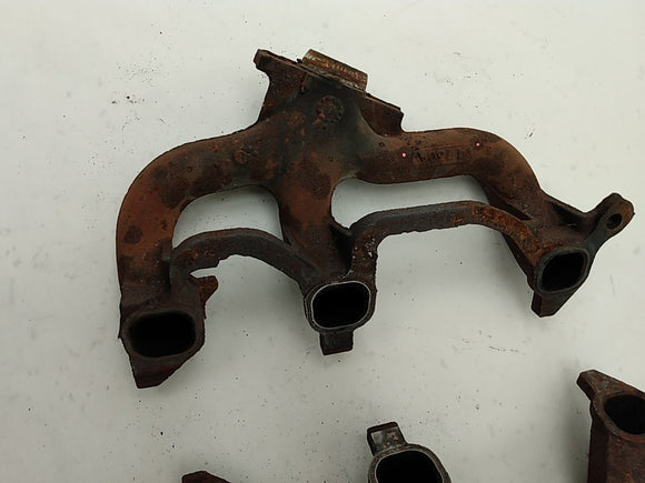Jeep Cherokee Pair Of Exhaust Manifolds