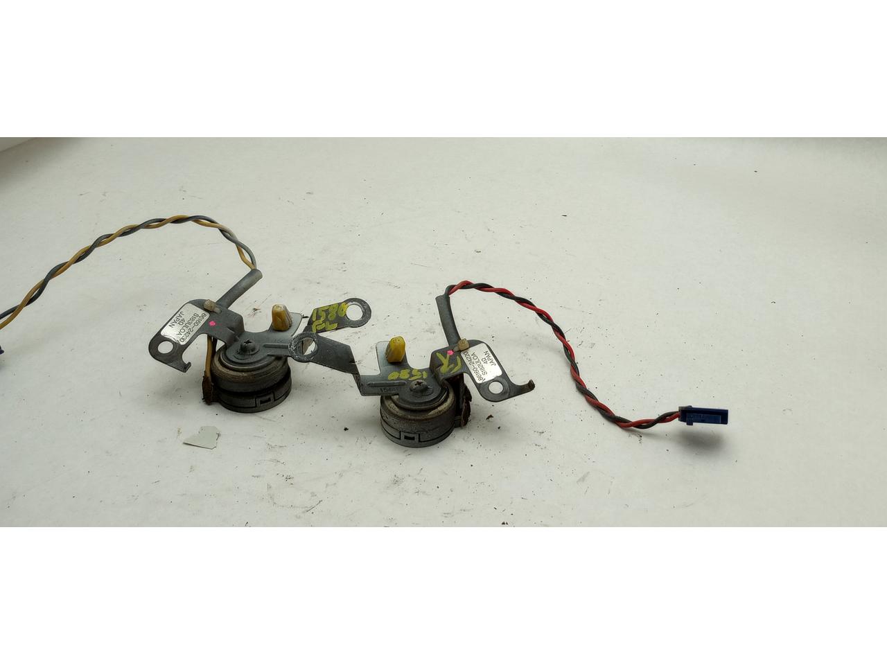 Lexus SC400 Pair Of Front Door Tweeter Speakers