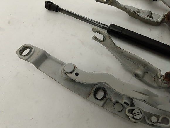 BMW Z4 Pair Of Trunk Hinges