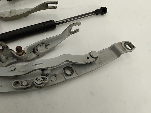 BMW Z4 Pair Of Trunk Hinges