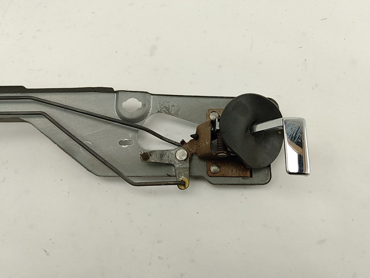 Buick Reatta Passenger Right Front Door Lock Latch