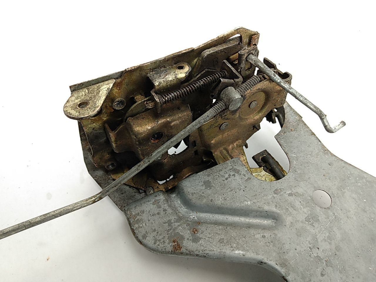 Buick Reatta Passenger Right Front Door Lock Latch