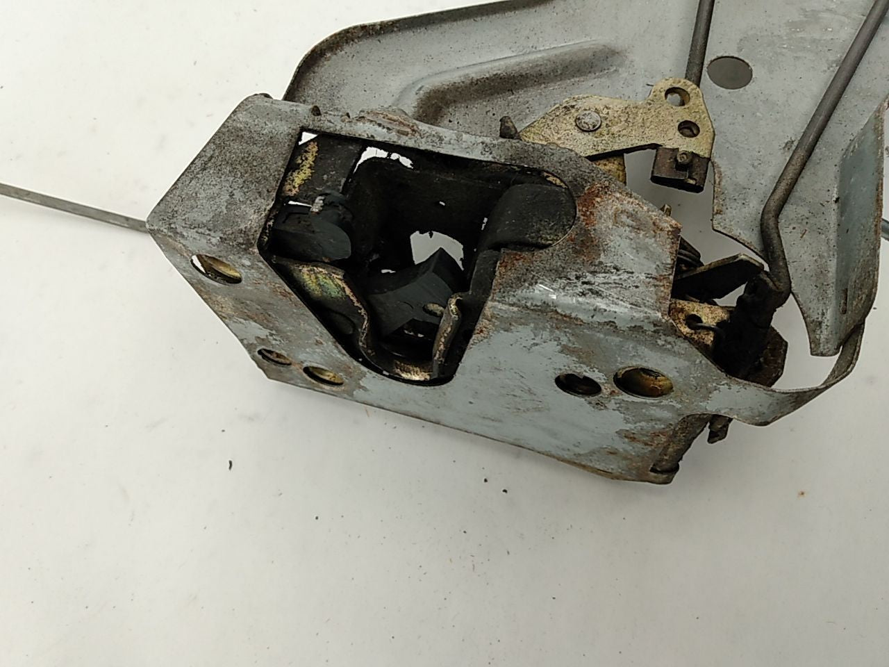 Buick Reatta Passenger Right Front Door Lock Latch